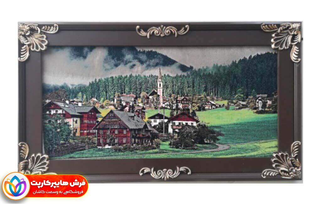 بافت کلبه شهری با قاب باران در رنگبندی قهوه ای سفید طلایی تابلو فرش ماشینی طرح کلبه شهری سایز100*50 1