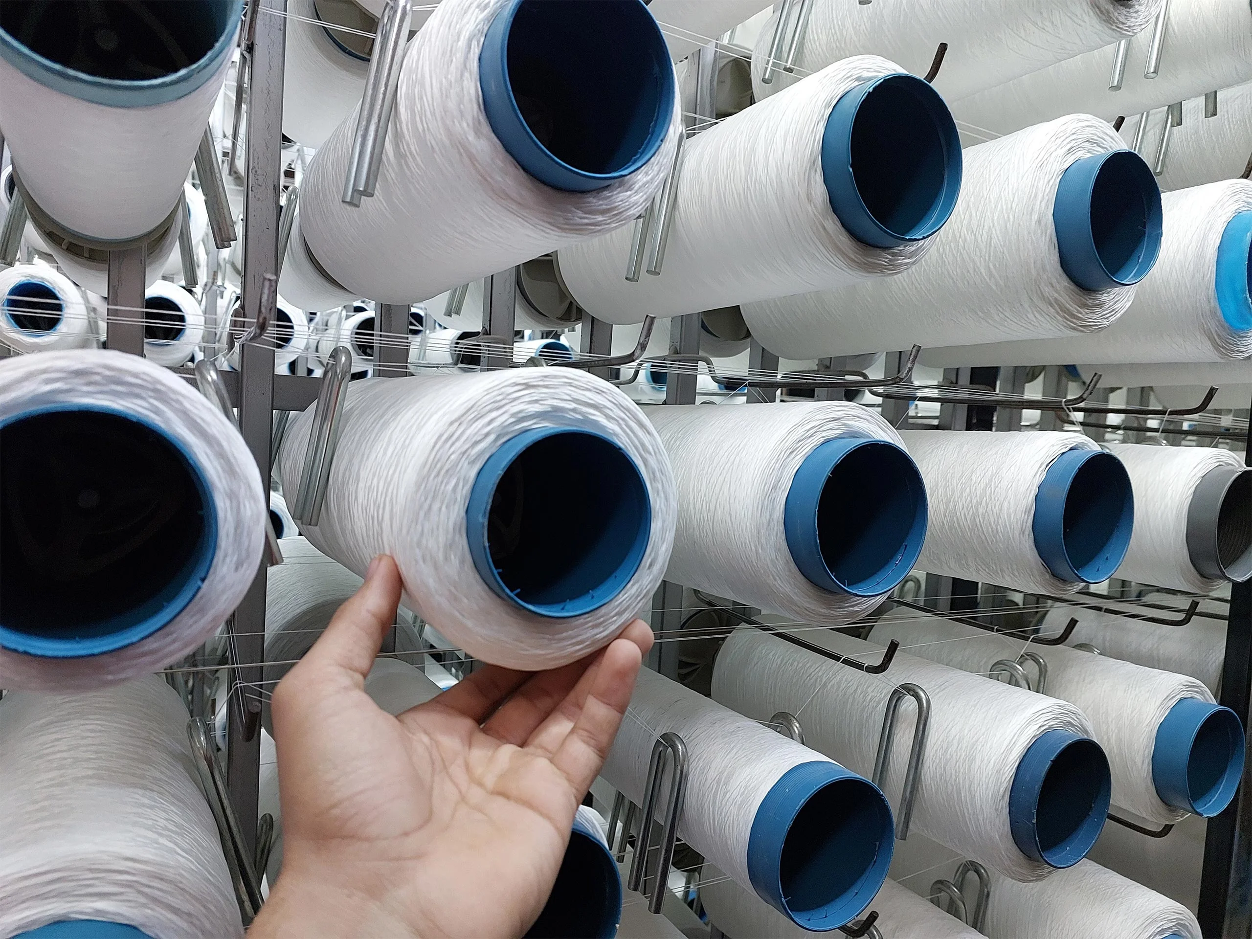 تفاوت نخ پنبه با ویسکوز چیست؟ 2 مقایسه کلیدی پنبه در مقابل ویسکوز برای فرش شما