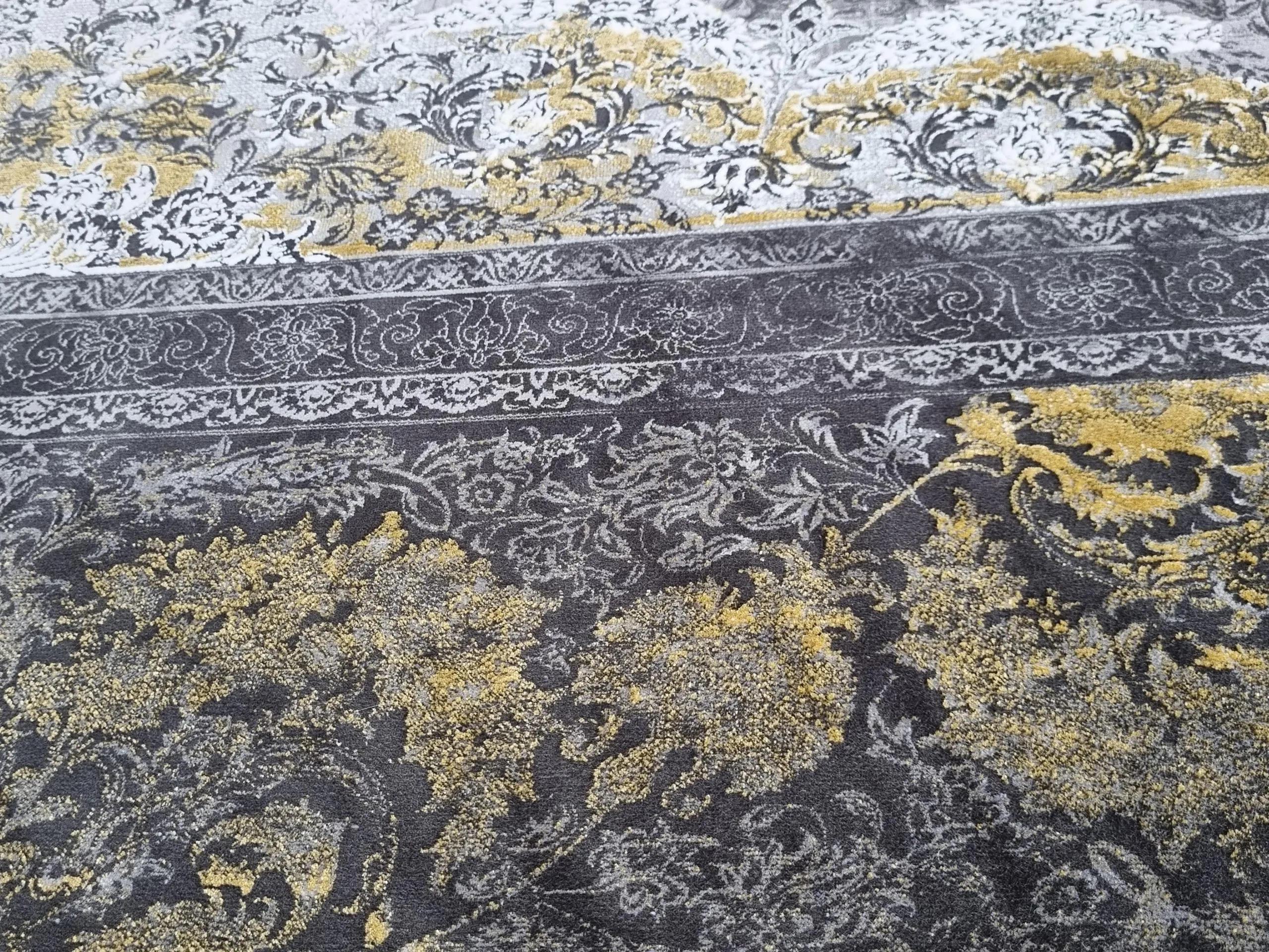 رنگ ‌های مناسب فرش برای مبل قهوه‌ای